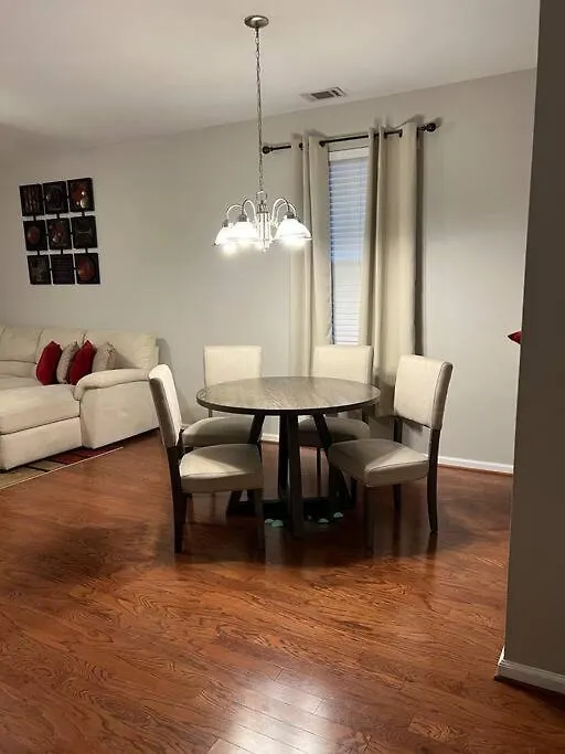 Holiday home Cheerful 3 Bedroom, Close To Downtown And Arena!!! Savannah