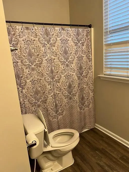 Cheerful 3 Bedroom, Close To Downtown And Arena!!! Savannah