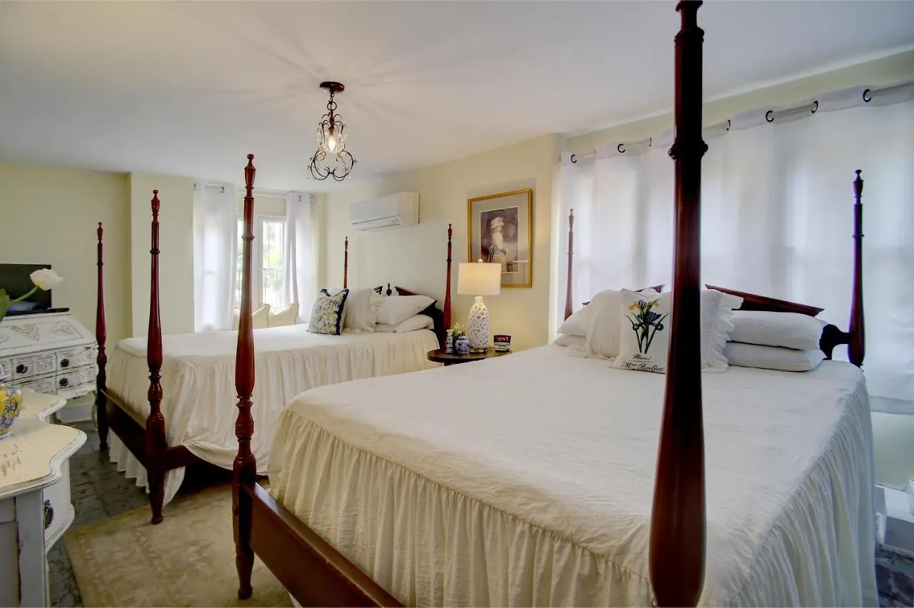 Forsyth Park Couette-café 4*