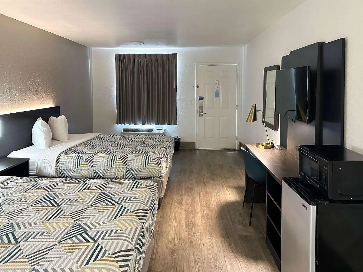 Hotel 6-pooler, Ga - Savannah Airport