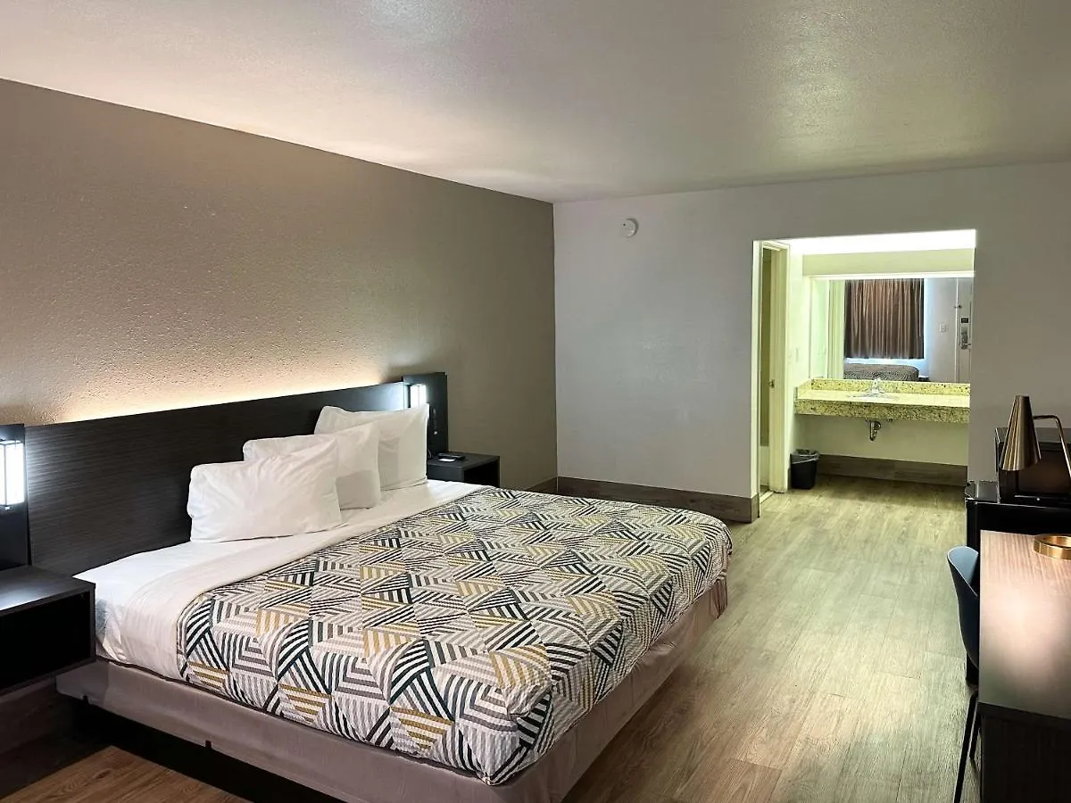 Hotel 6-pooler, Ga - Savannah Airport 2*