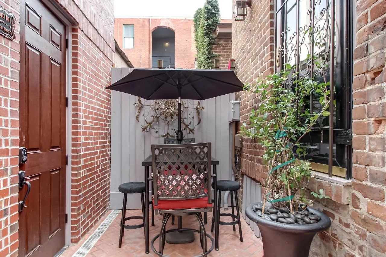 Σπίτι διακοπών The Lyons House - Luxe Historical - Parking Included *