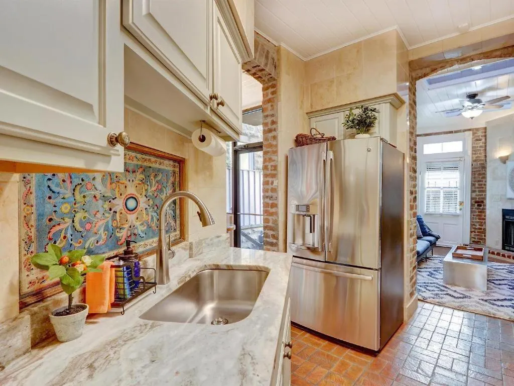 The Lyons House - Luxe Historical - Parking Included Σπίτι διακοπών Σαβάνα