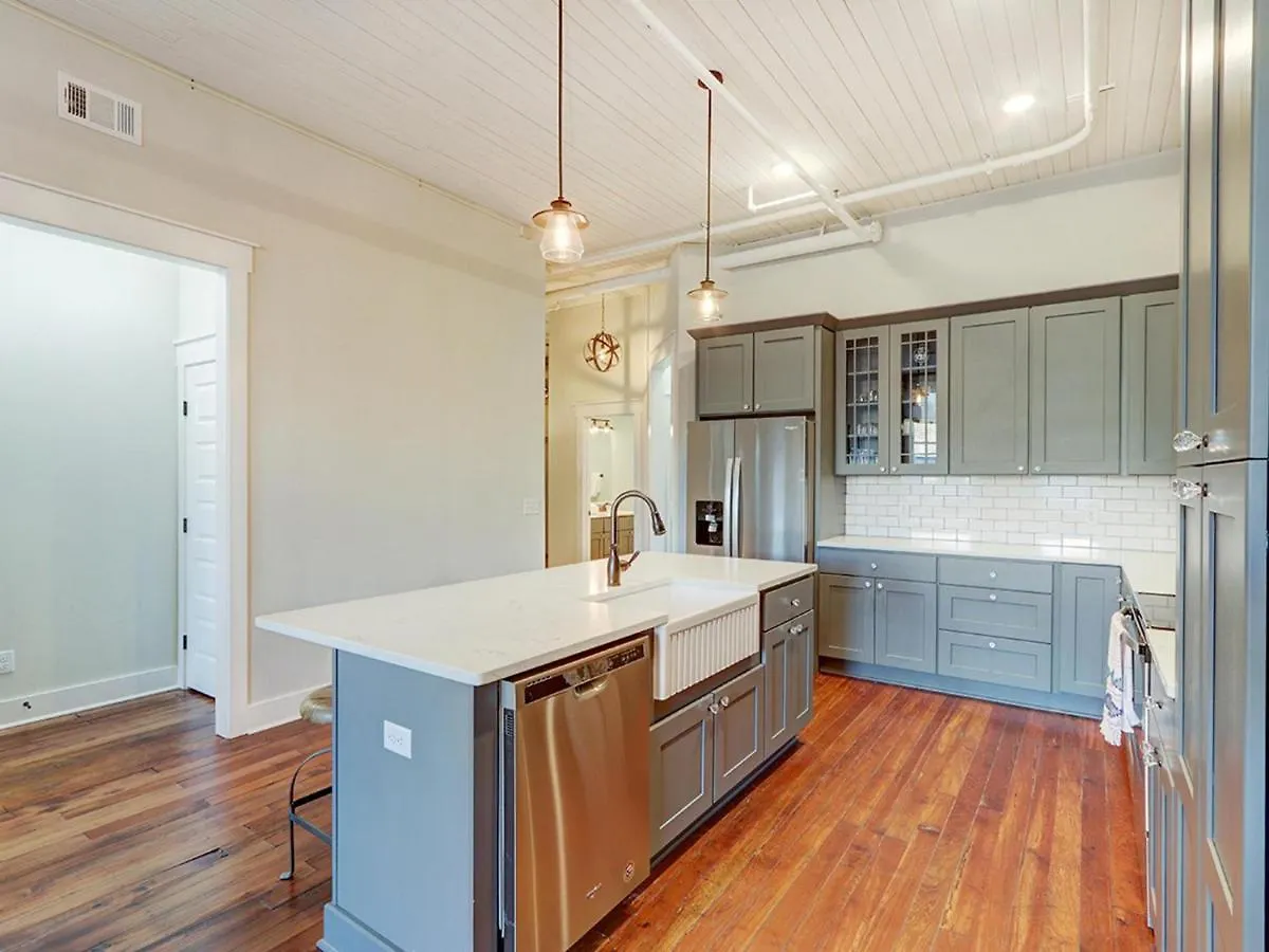 Apartment Midtown Pointe *