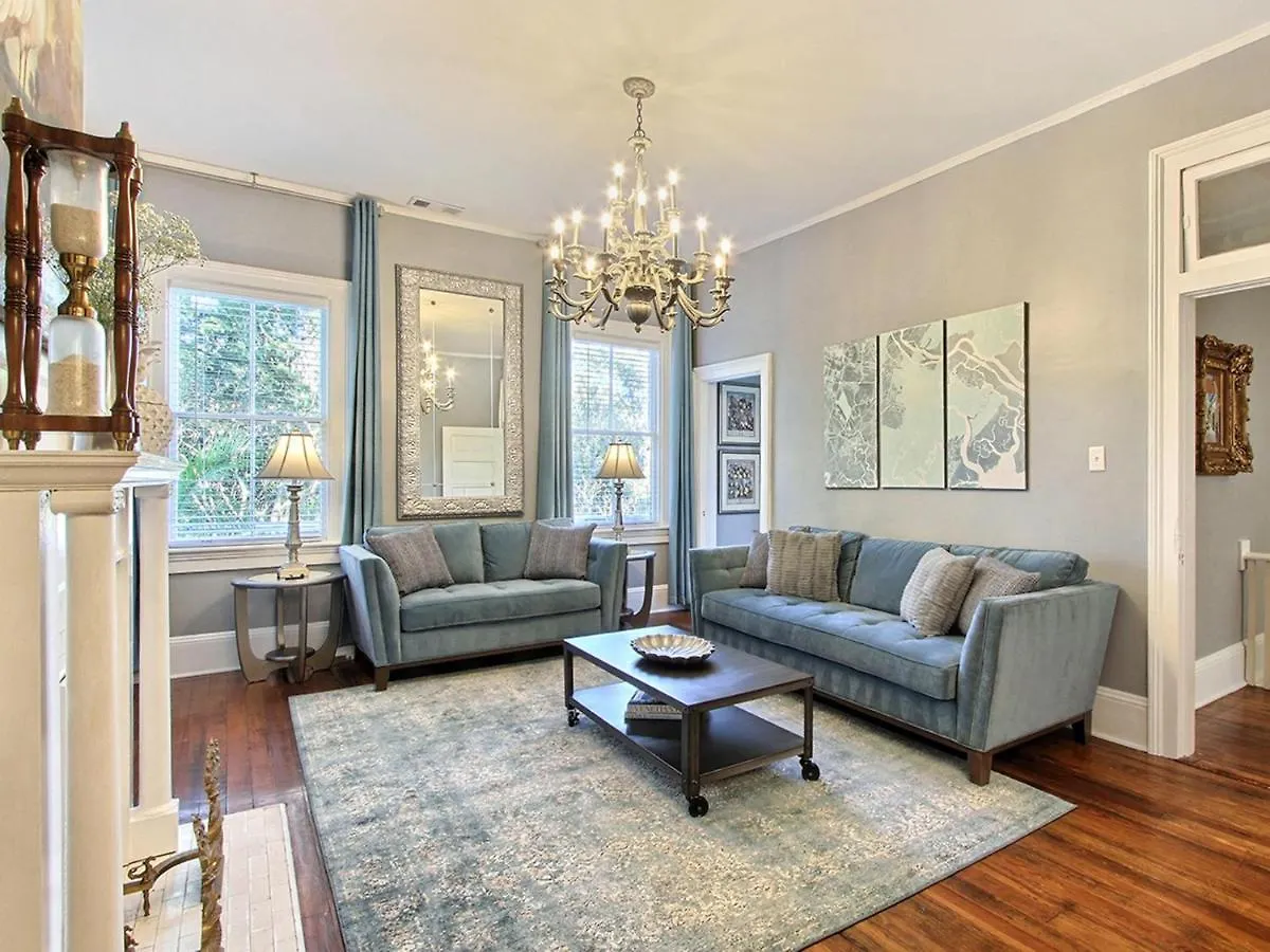 Southern Hall Upper Apartman