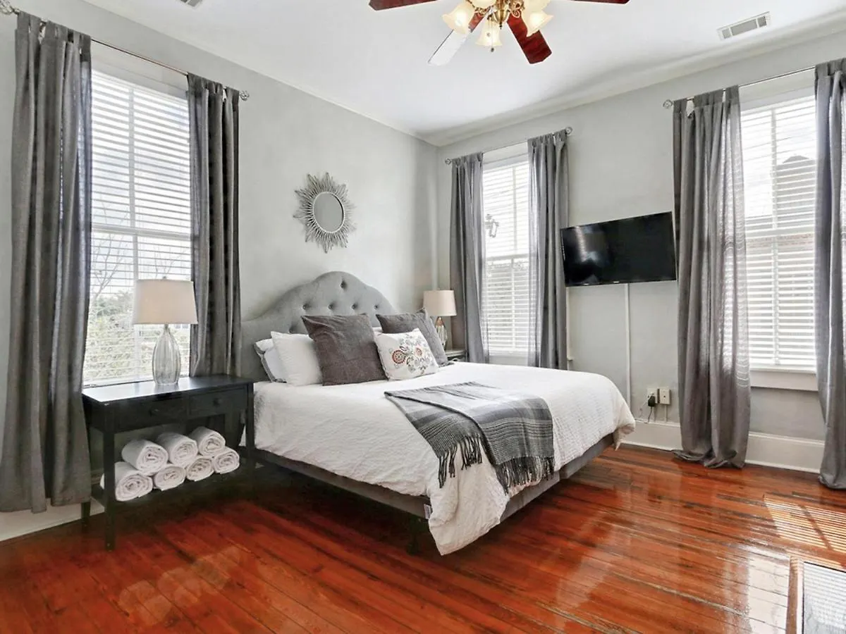 Lafayette Row Unit 3 Appartement *