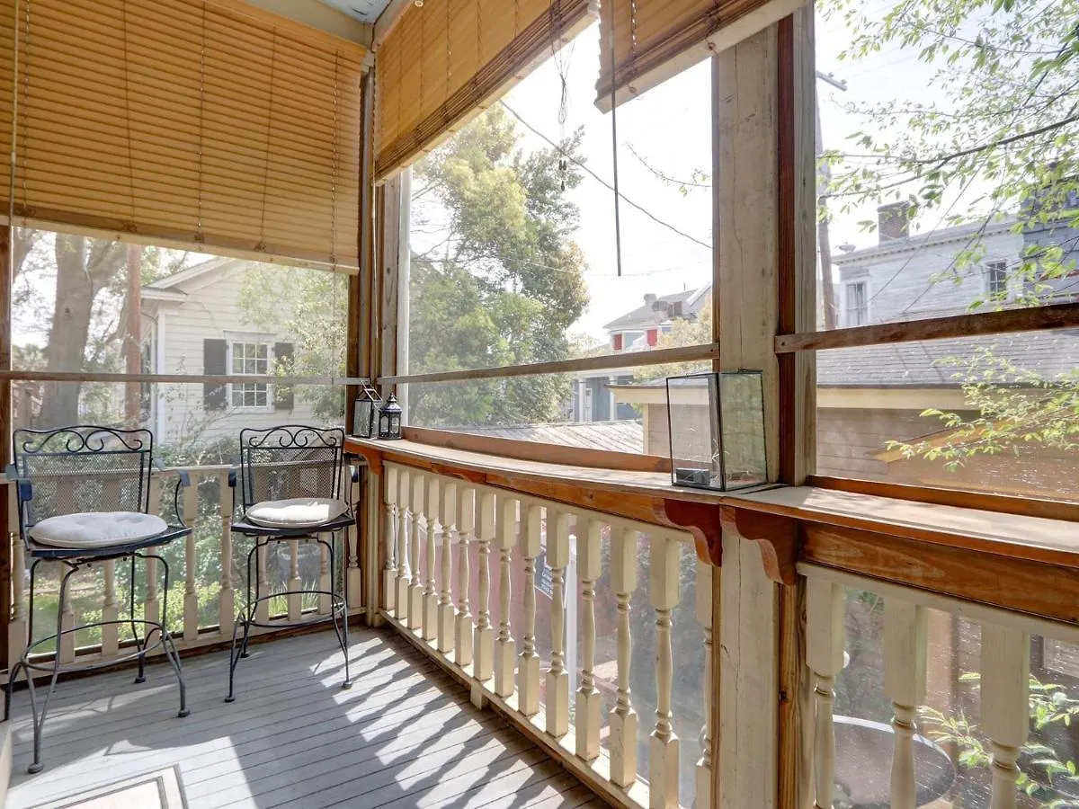 Parlor On Park 펜션 서배너