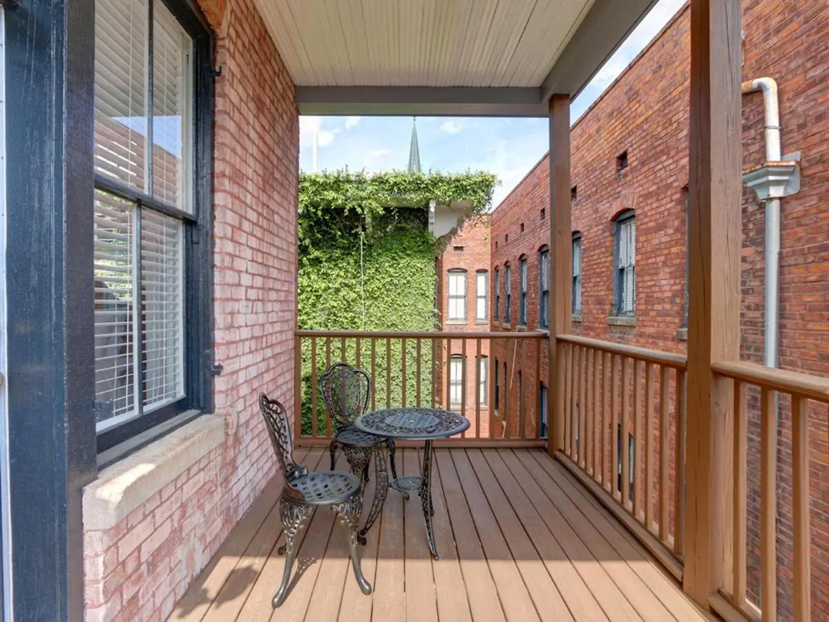 Appartement Lafayette Row Unit 3