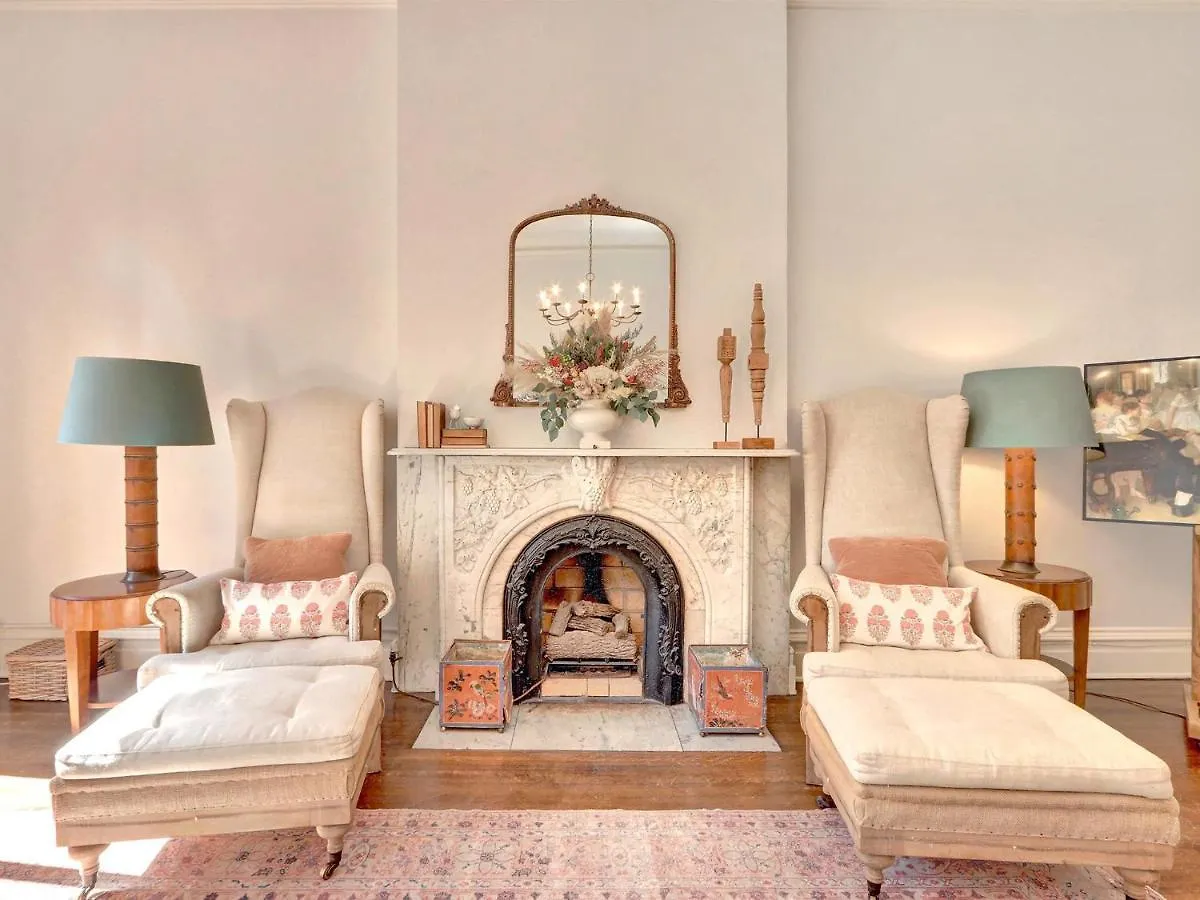 Elsewhere On Madison Square Manor * サバンナ