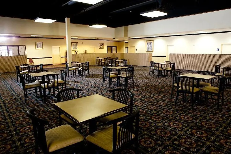 Cottonwood Savannah & Conference Center 3*