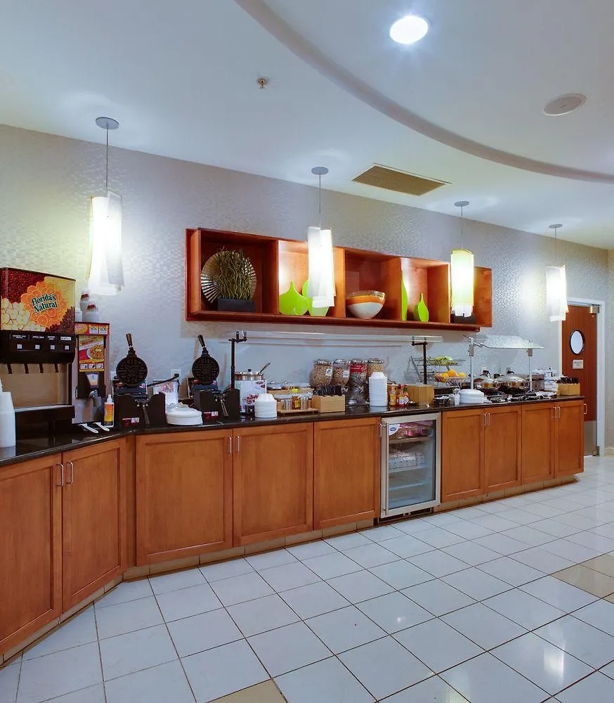 Hotel Springhill Airport 3*