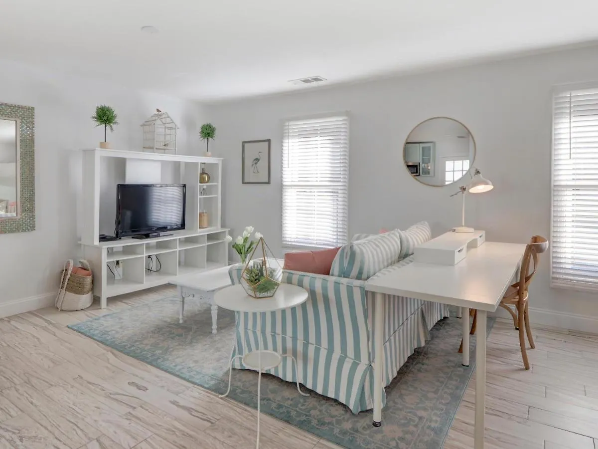Crawford Carriage House * Savannah