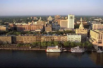 Hampton & Savannah/midtown Hotel Savannah