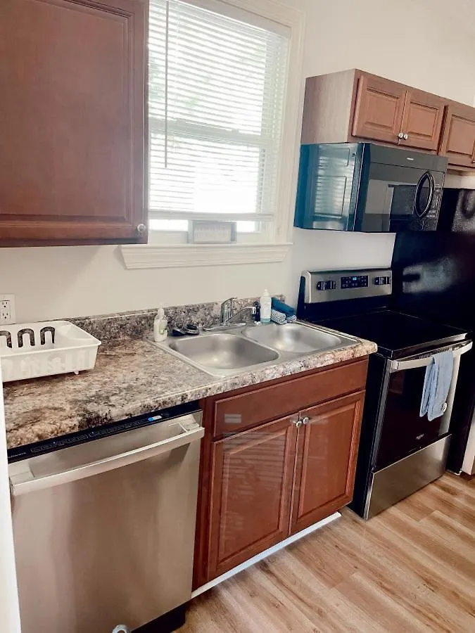 Southern Charm At Its Near South Historic District