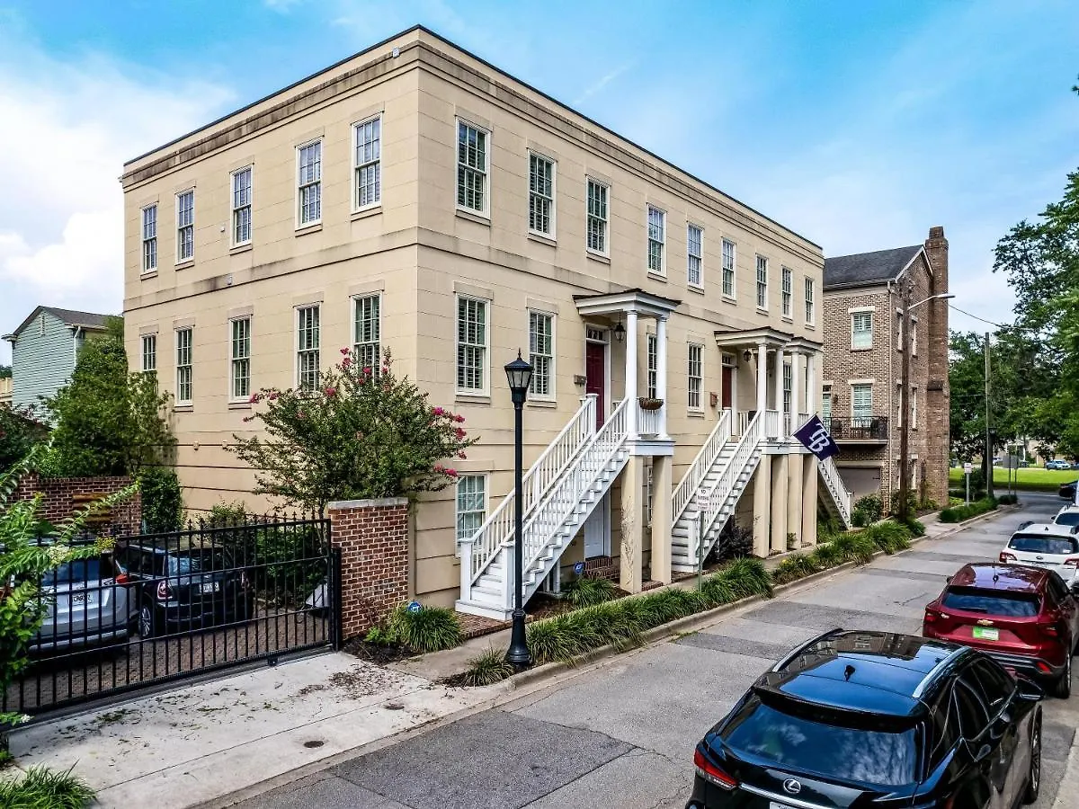 Crawford Coastal Apartment *