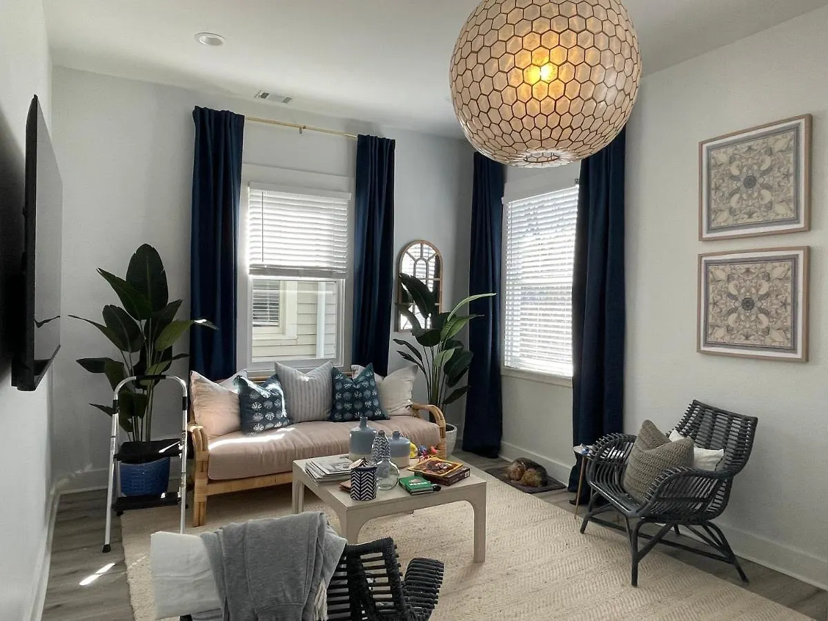 アパート New! Stylish 1900s Renovated Duplex Building Near Forsyth & River St *