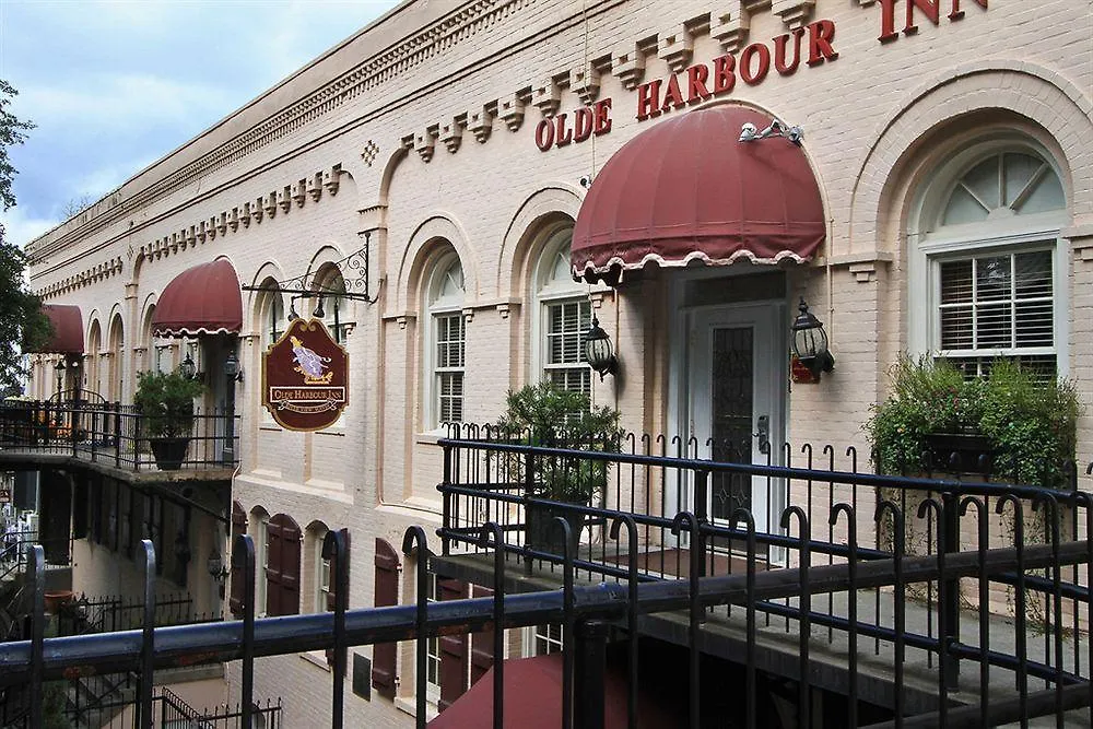 Hotel Olde Harbour Inn, Historic Of Collection