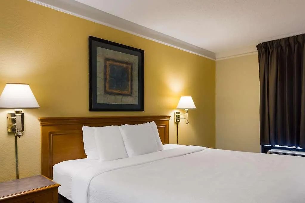 Econo Hotel Georgetown