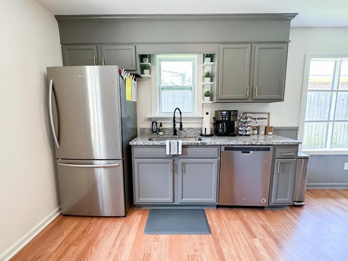 Holiday home Cozy Oasis 15min To Dt & Tybee, Away From - The Nest *