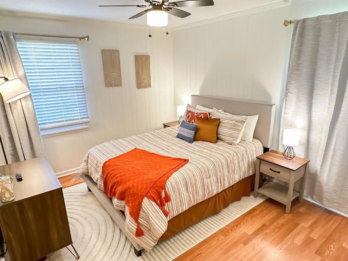 Cozy Oasis 15min To Dt & Tybee, Away From - The Nest * Savannah