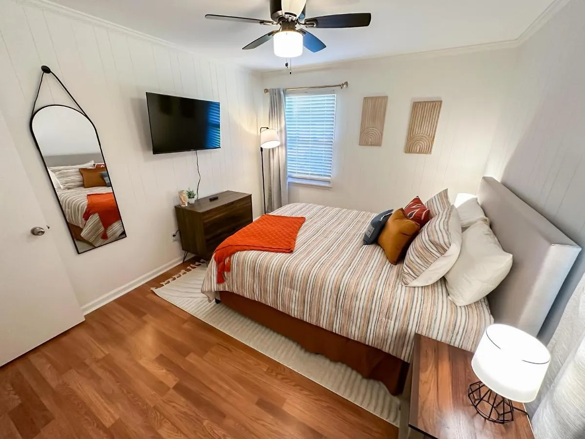 Cozy Oasis 15min To Dt & Tybee, Away From - The Nest *