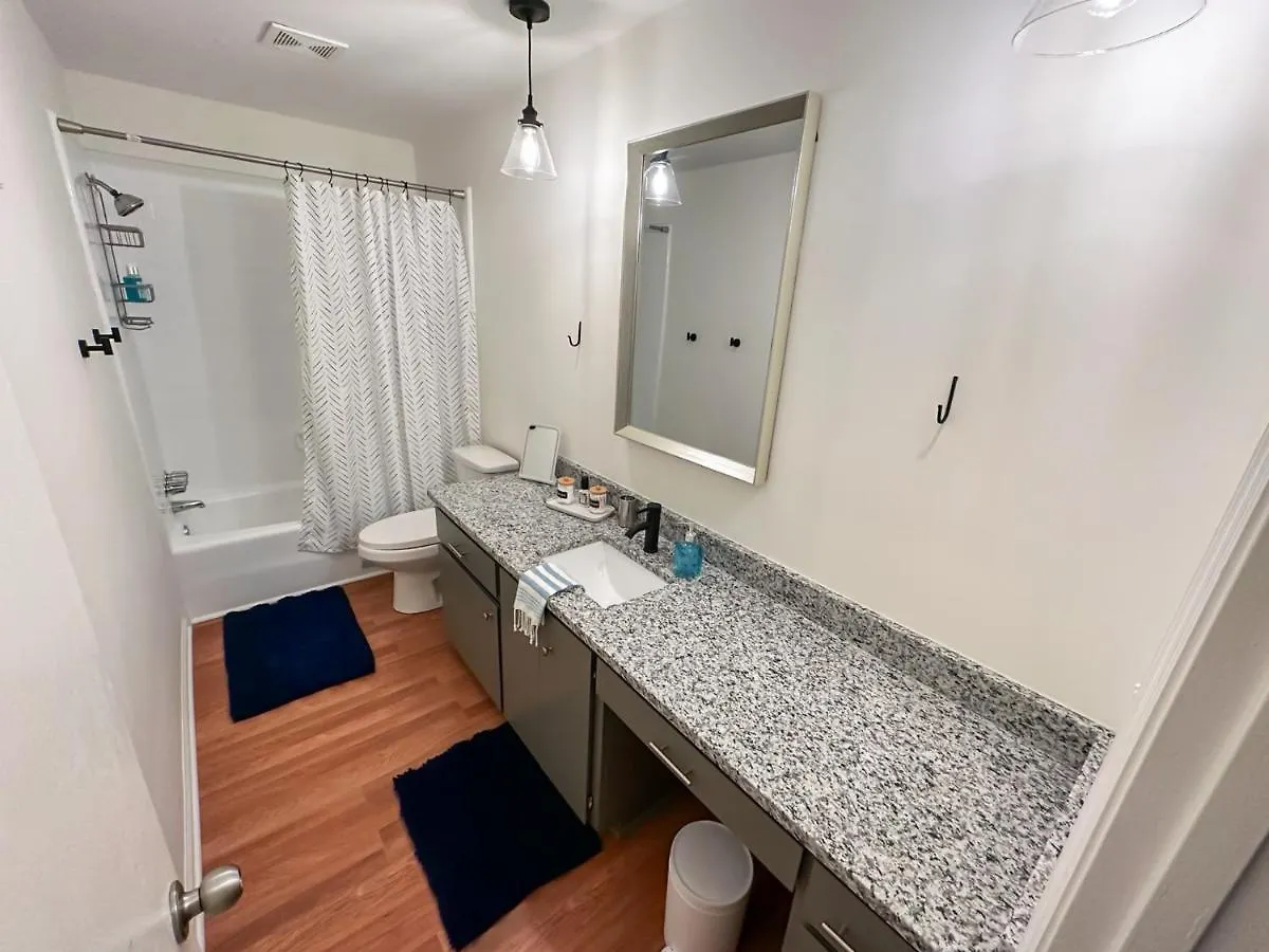 Holiday home Cozy Oasis 15min To Dt & Tybee, Away From - The Nest Savannah