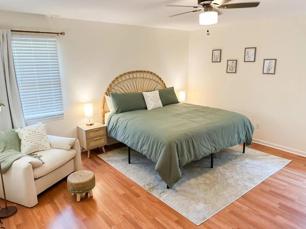 Cozy Oasis 15min To Dt & Tybee, Away From - The Nest Holiday home Savannah