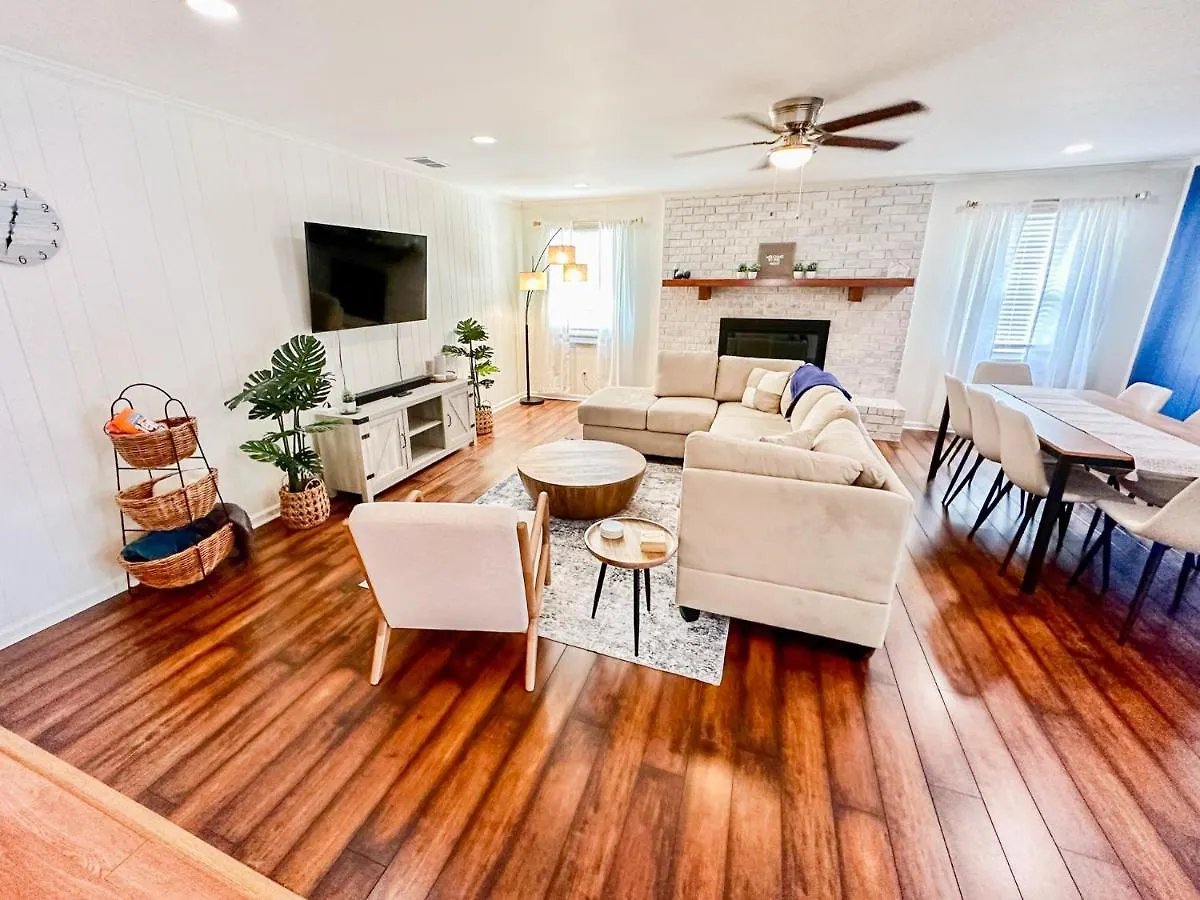 Holiday home Cozy Oasis 15min To Dt & Tybee, Away From - The Nest *
