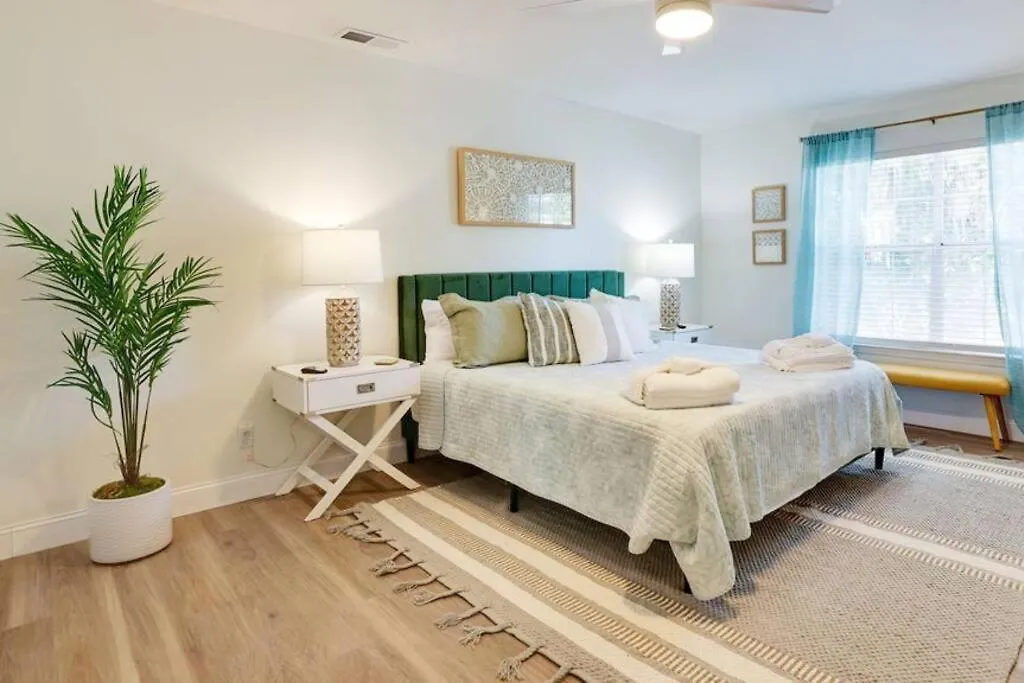 Contemporary Stylish Btw Dwtn Savannah&tybee! بيت للعطل *