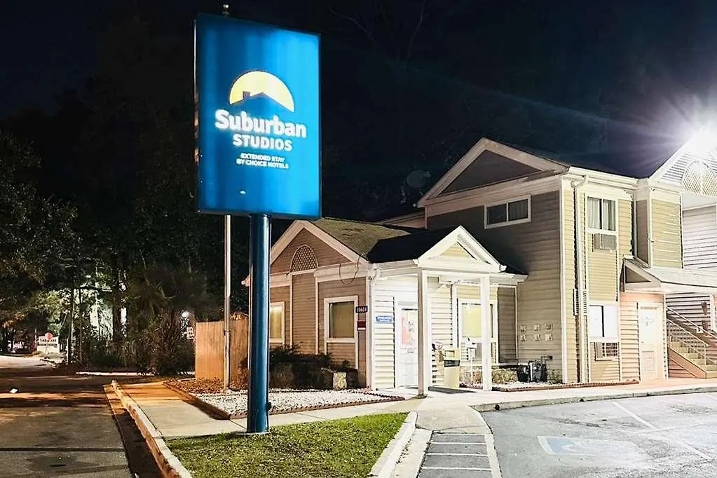 Suburban Abercorn Motel