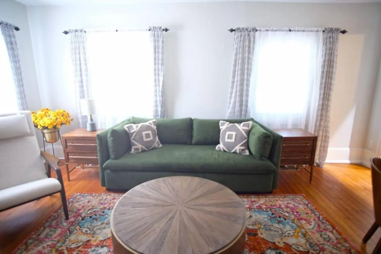 펜션 Carriage House On Chatham Sq *