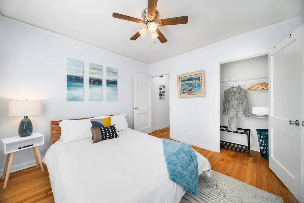 Rare Hidden Gem - Minutes From Downtown & Forsyth! Casa vacanze Savannah