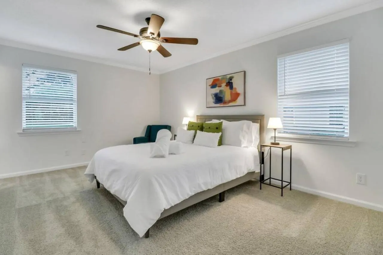 Holiday home Hidden Gem In Pooler *