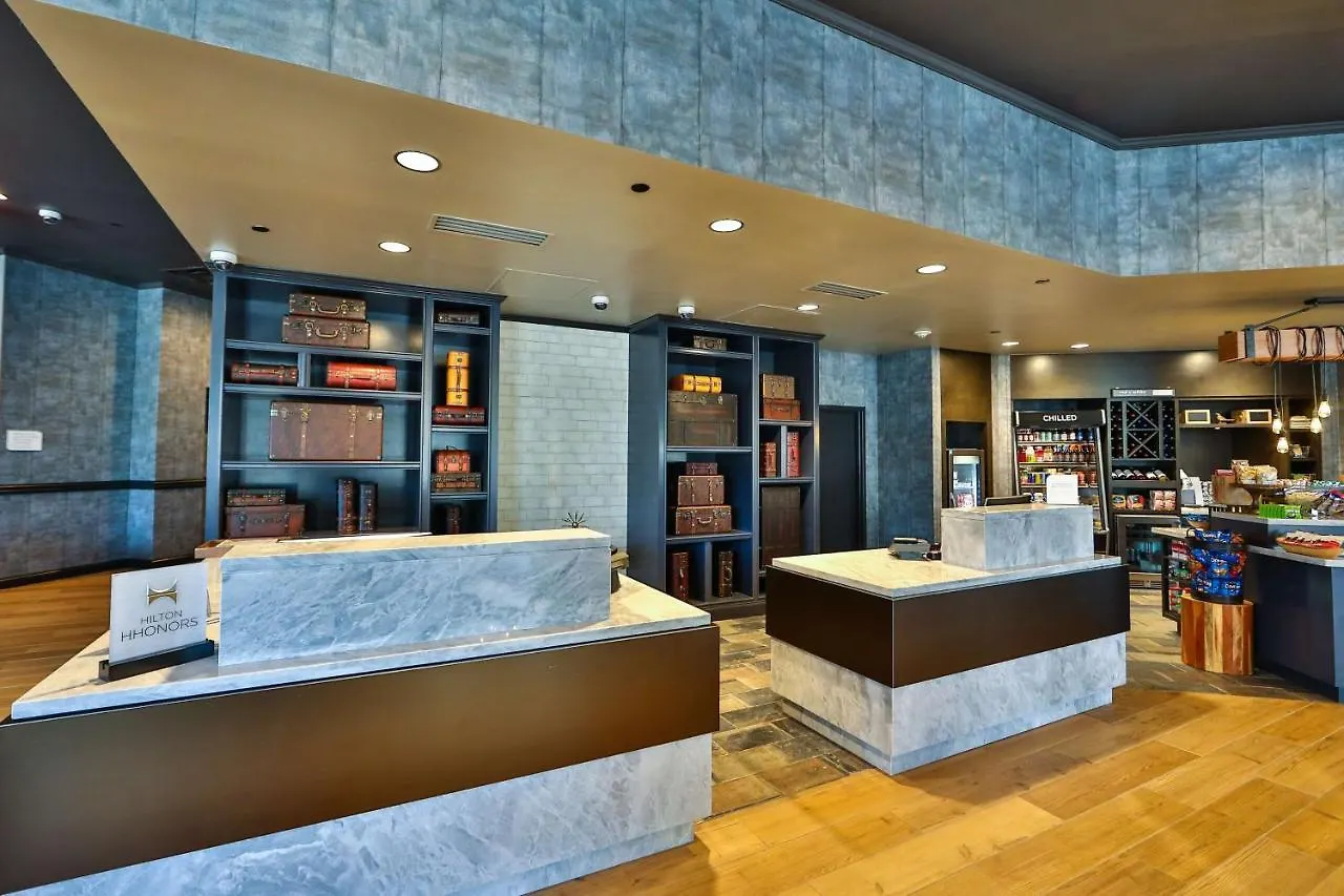 Отель Hilton Garden Historic District 3*