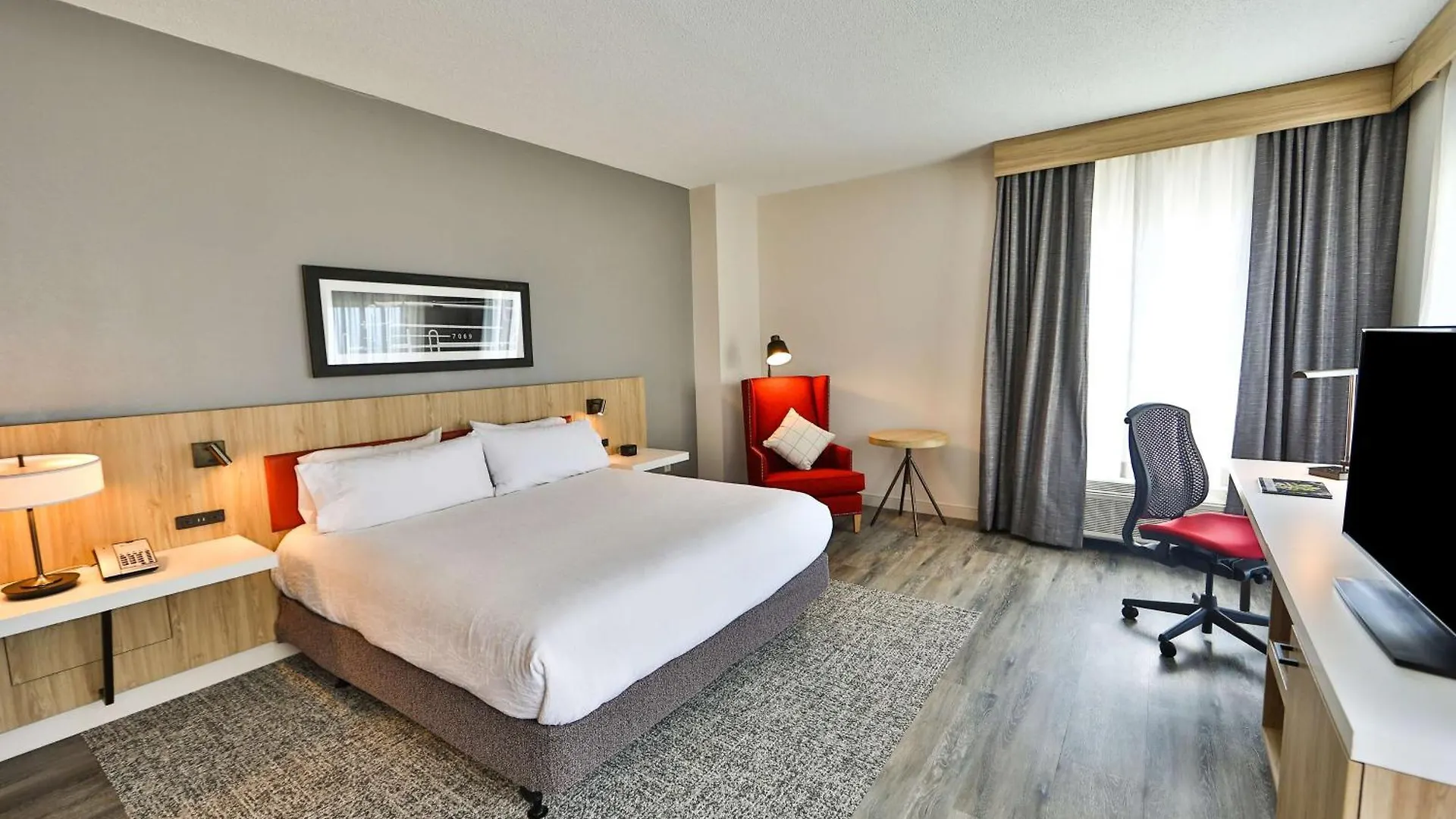 Hilton Garden Historic District Отель