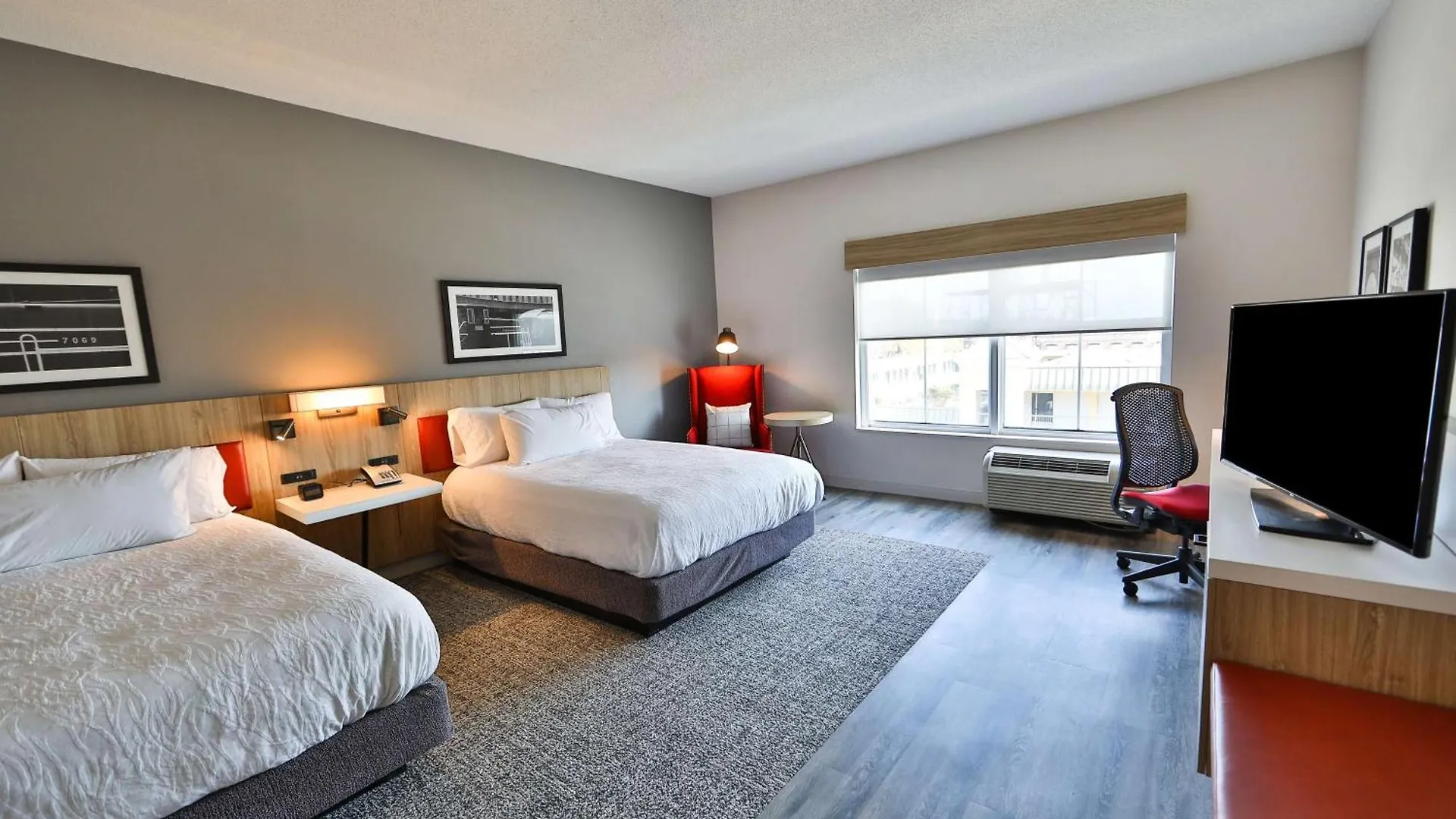 Hilton Garden Historic District Отель