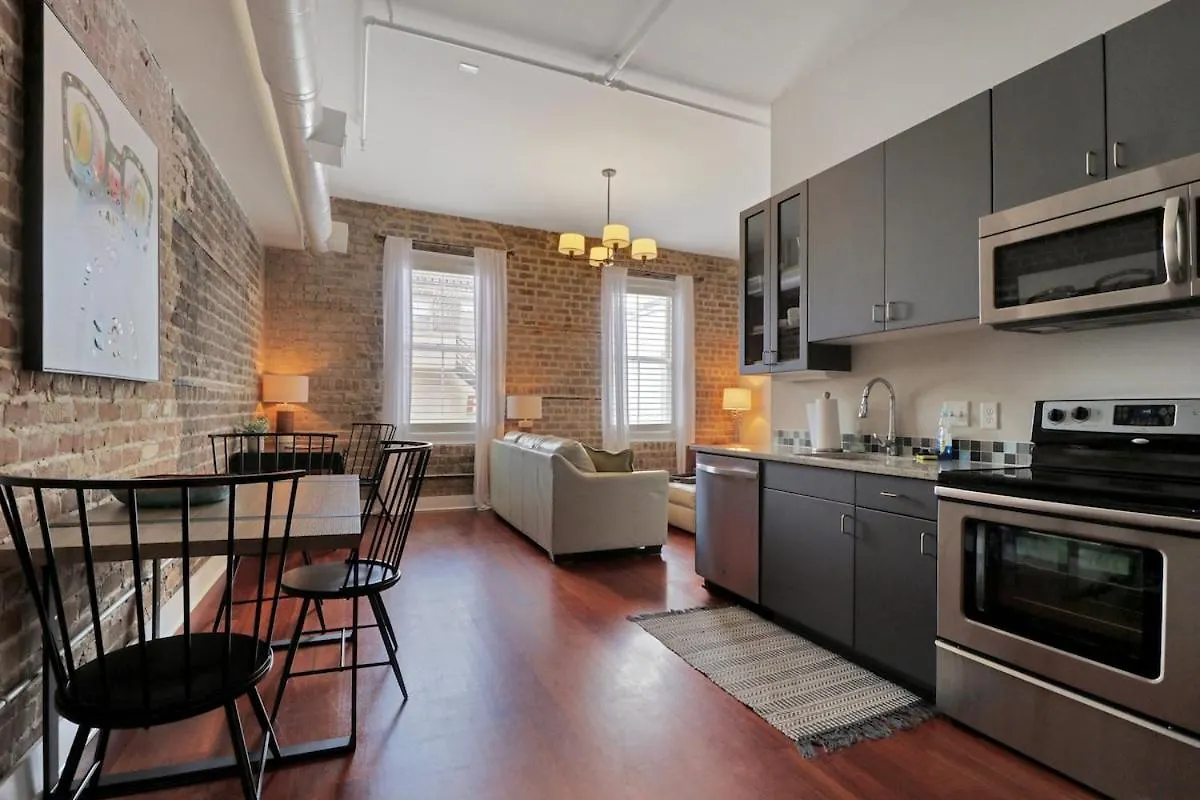 Downtown Loft- Steps Away From Plant Riverside! 公寓