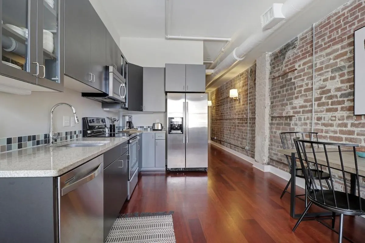 公寓 Downtown Loft- Steps Away From Plant Riverside!