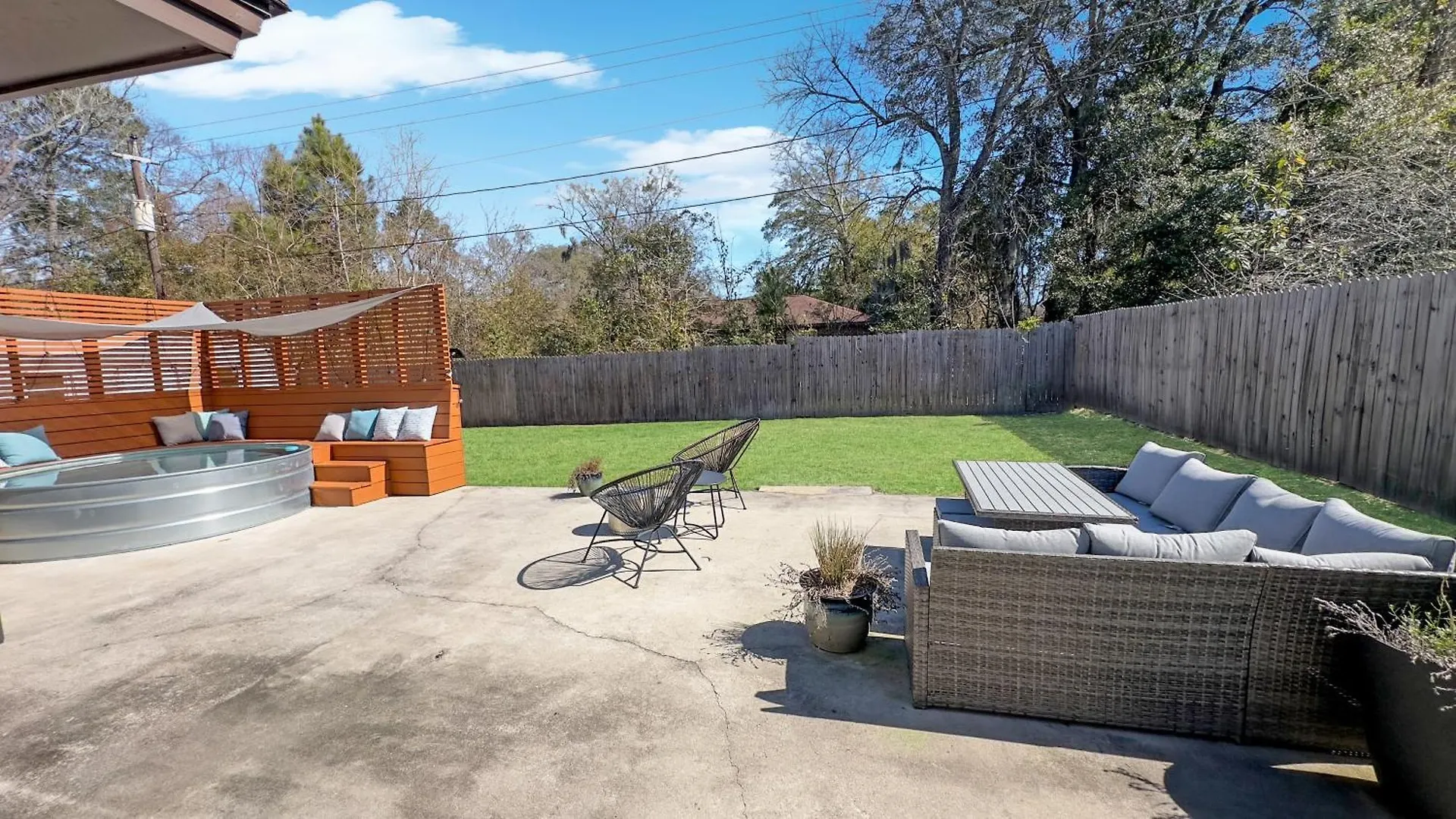 Cozy Oasis 15min To Dt & Tybee, Away From - The Nest