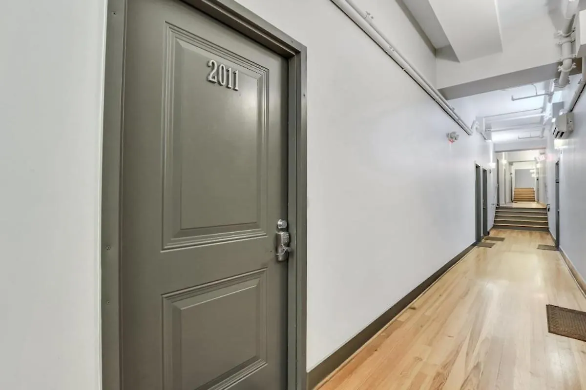 Lush Loft - Near Plant Riverside District Apartment *