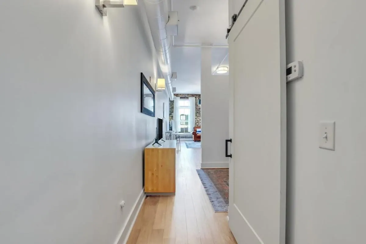 Apartment Lush Loft - Near Plant Riverside District Savannah