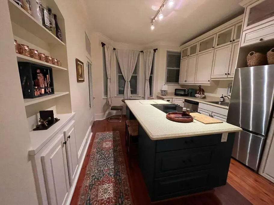 בית נופש Charming Historic District Parlor Level סוואנה