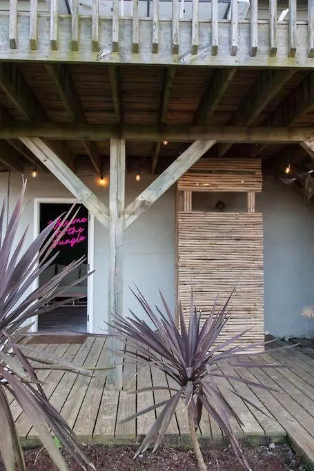 בית נופש Waterfront Jungalow W/ Dock & Hot Tub! *
