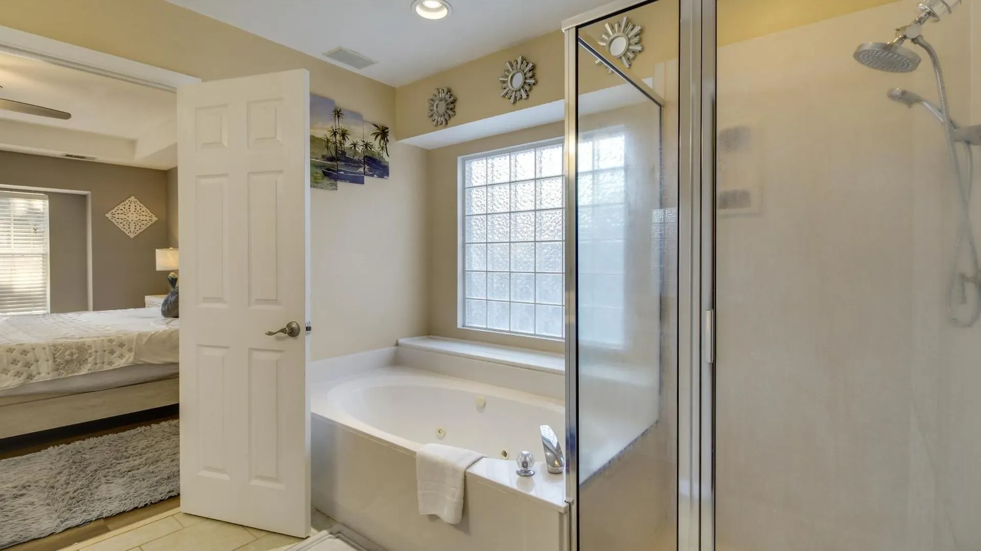 Pet-friendly Gem - 12 Mi To Tybee Island! *