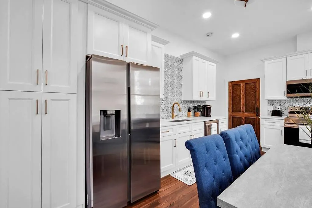 Modern Living In Thomas Square! Daire Savannah