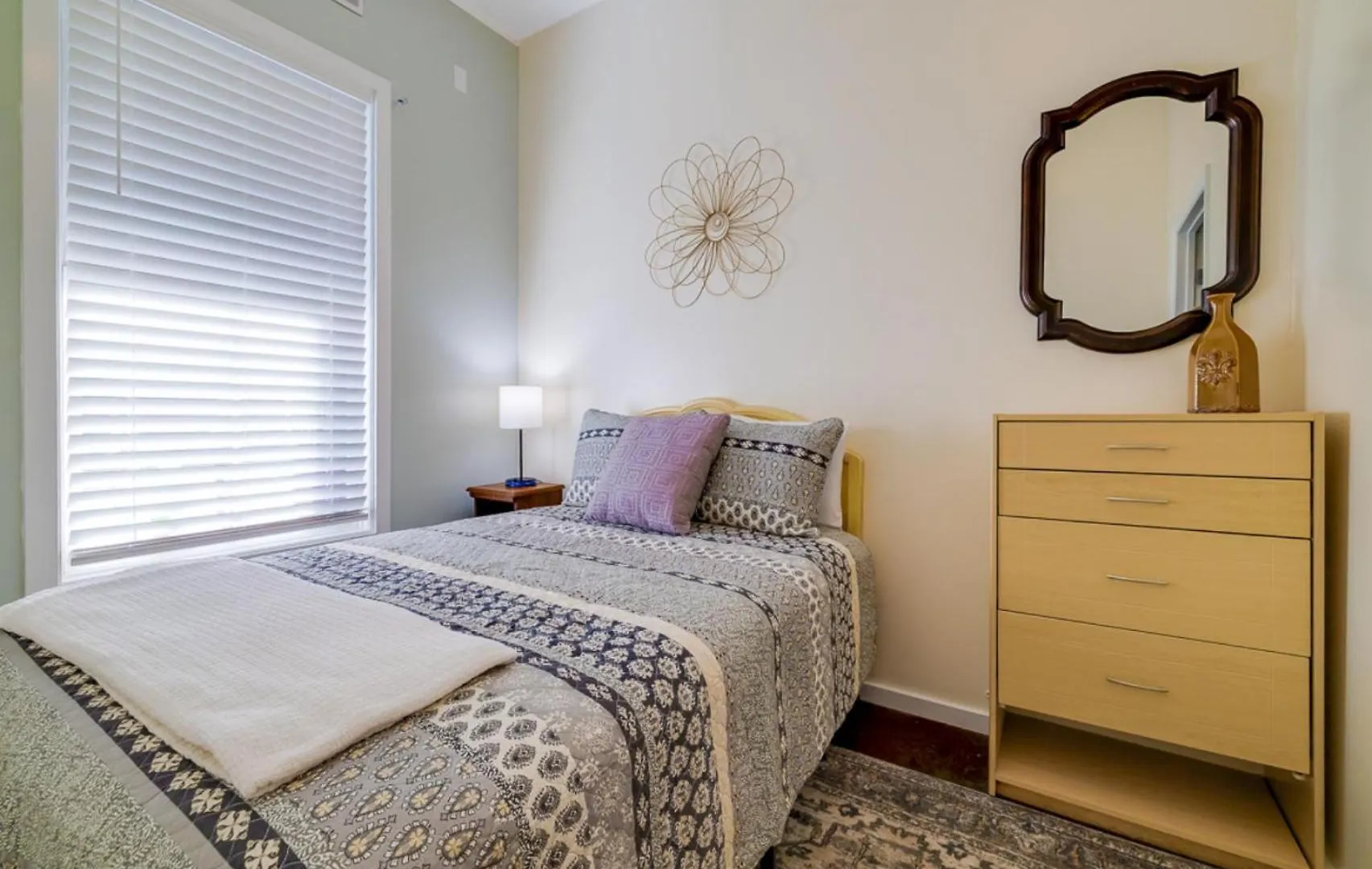 ☆historic Living•2 Separate Spaces•downtown•walk To Forsyth Park•private Patio/porch☆ Savannah