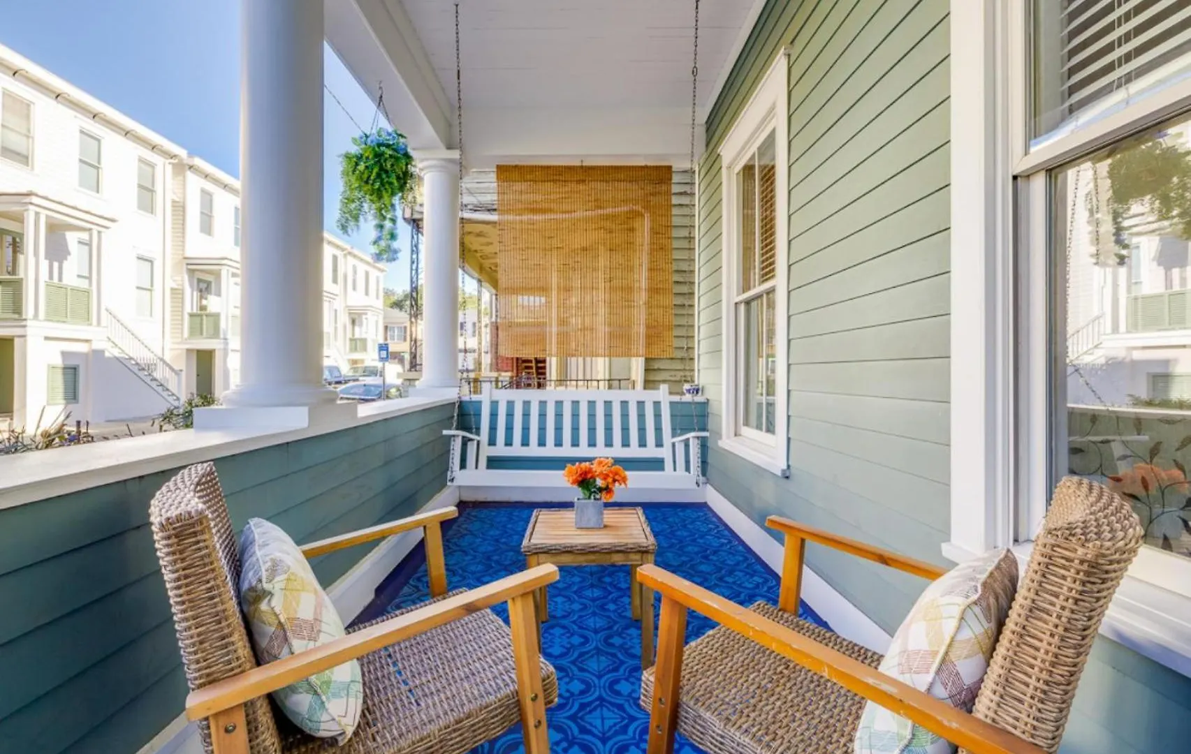 Feriehus ☆historic Living•2 Separate Spaces•downtown•walk To Forsyth Park•private Patio/porch☆