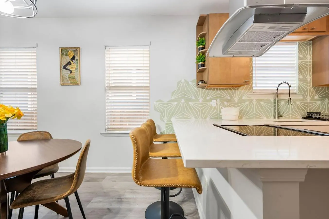 Sav Summer Escape - River St & Dt - Free Parking Savannah