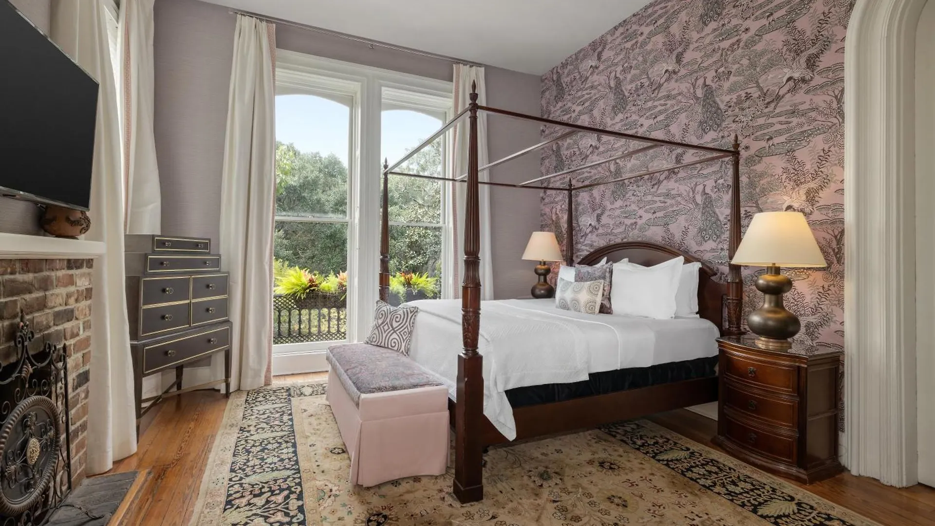 Hamilton Turner Inn