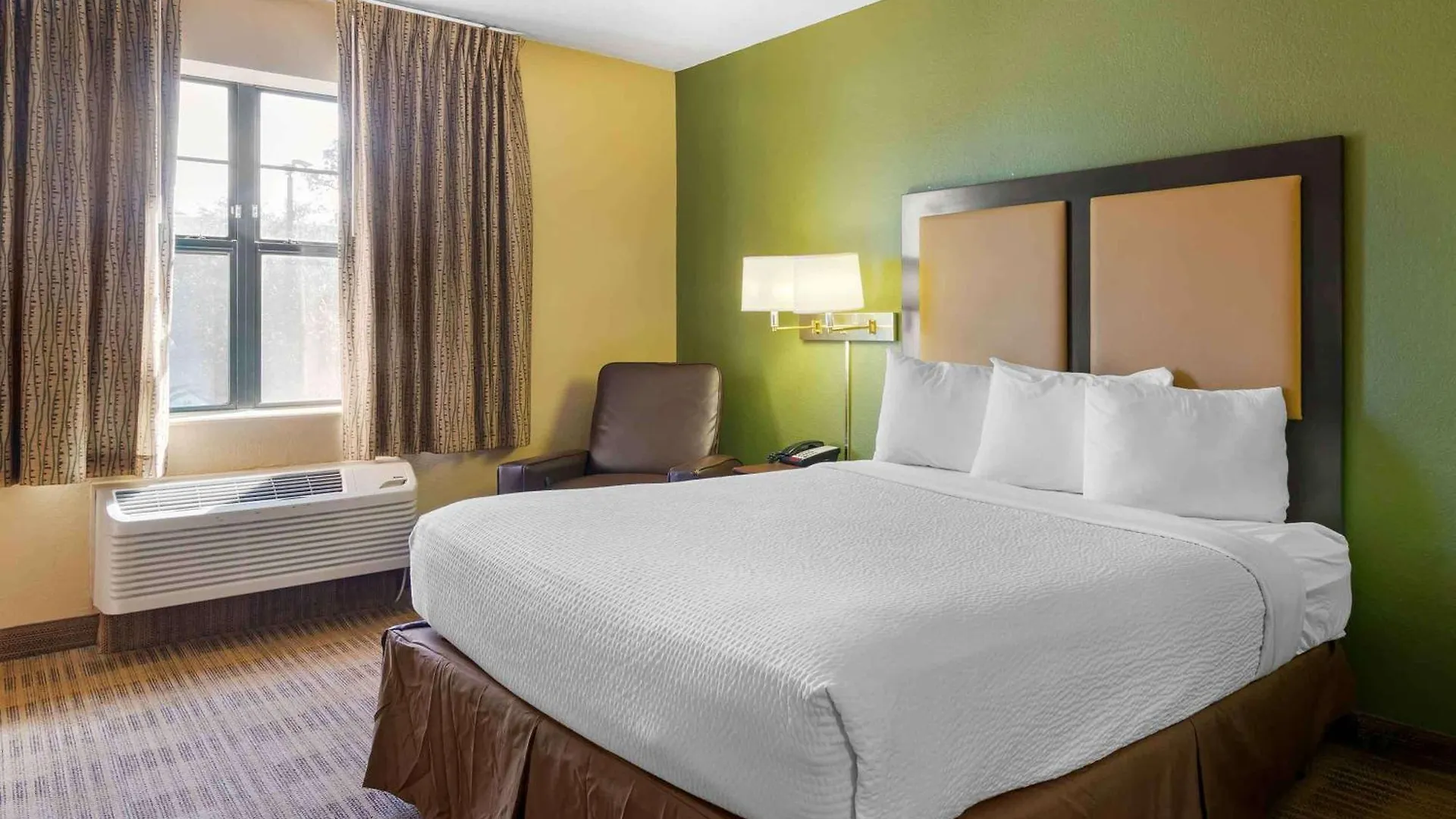 Extended America - - Midtown Hotel